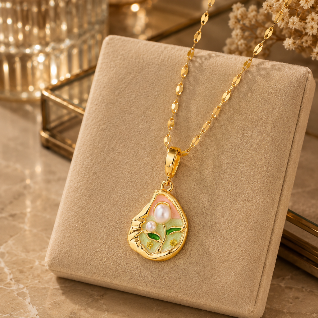 Gardenial Necklace